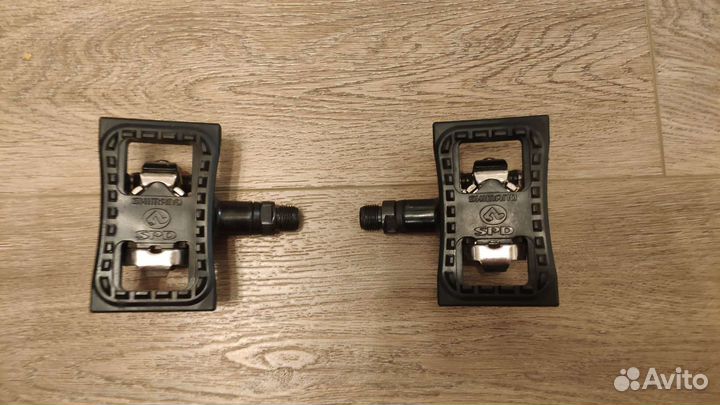 Контактные педали Shimano PD-M505