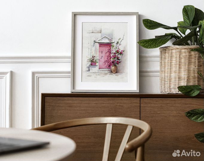 Картина с цветами и розовой дверью 29 х 23 см