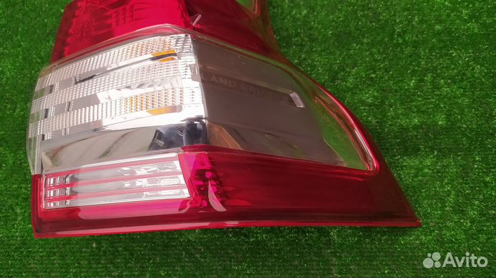 Фонарь правый Toyota Land Cruiser Prado 2013-2017