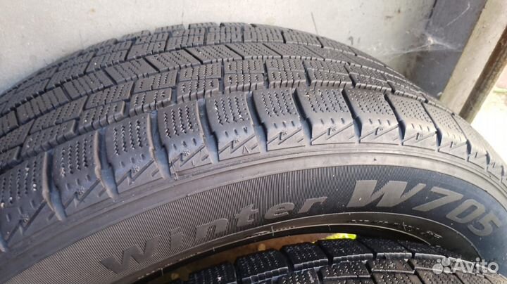 Goform W705 215/60 R17 96T