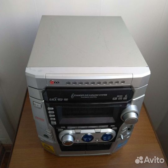 Музыкальный центр LG