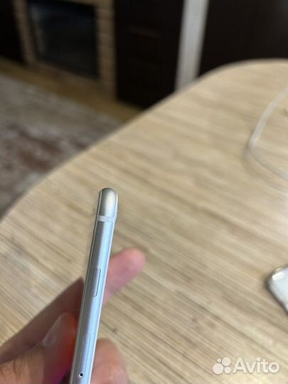 iPhone SE (2020), 128 ГБ