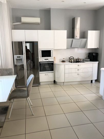 Дом 207 м² на участке 1 сот.