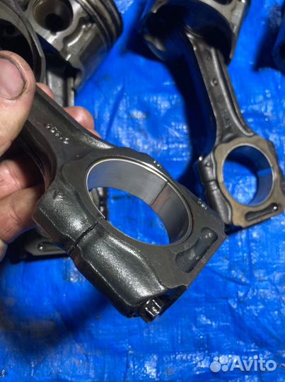 Поршень шатун ssangyong D27DT