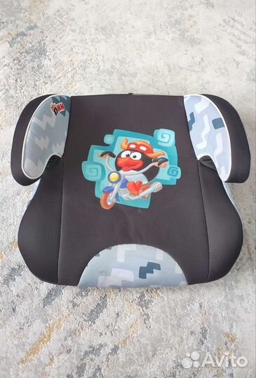 Детский бустер автомобильный