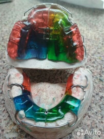 Зубной техник ортодонт