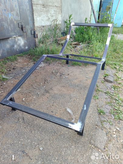 Шезлонг. Металлический каркас