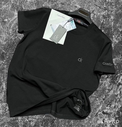 Футболка Calvin Klein