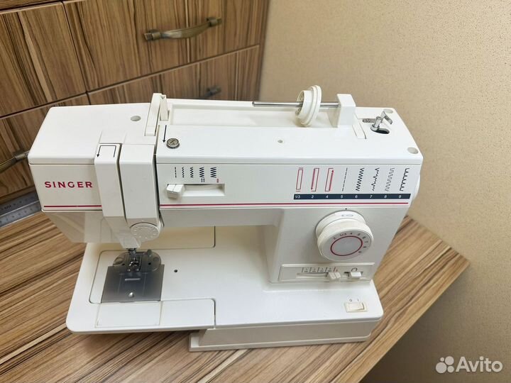 Швейная машинка singer