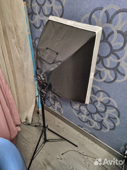 Ламповый осветитель с софтбоксом