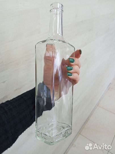 Бутылки с пробкой