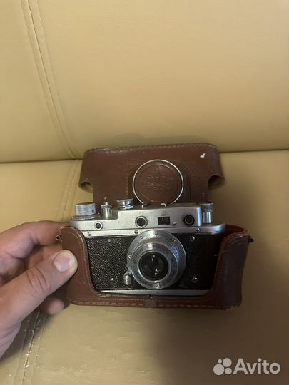 Плёночный фотоаппарат Зоркий