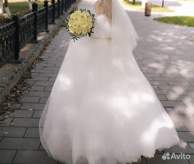 Свадебное платье