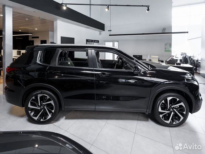 Mitsubishi Outlander 1.5 CVT, 2023