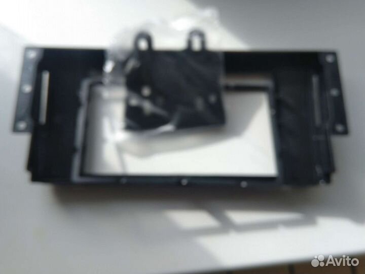 Рамка для магнитолы Land Rover Freelander 2 2007 +