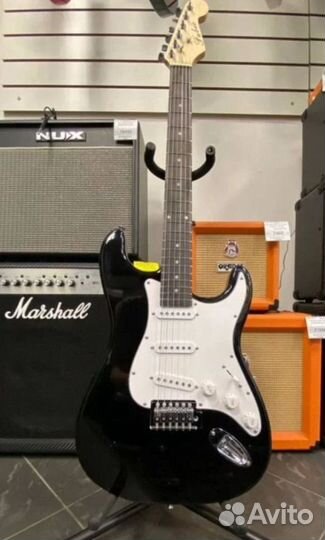 Электрогитара Fabio ST100 BK + Комбоусилитель G10