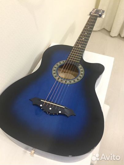 Гитара новая