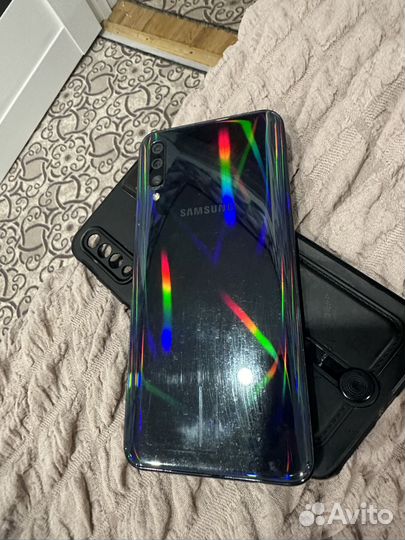 Samsung Galaxy A50, 4/64 ГБ