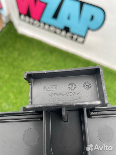 Крышка аккумулятора Ford Explorer 6 U625 2020