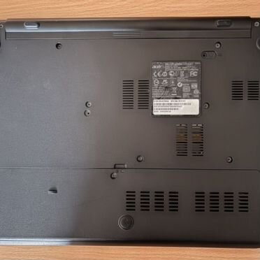 Acer Aspire E1-570 (Z5WE1)