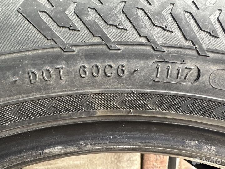 Nokian Tyres Hakkapeliitta 8 235/55 R17
