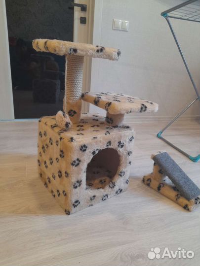 Домик для кошки с когтеточкой
