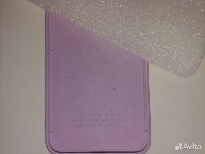 Чехол на телефон