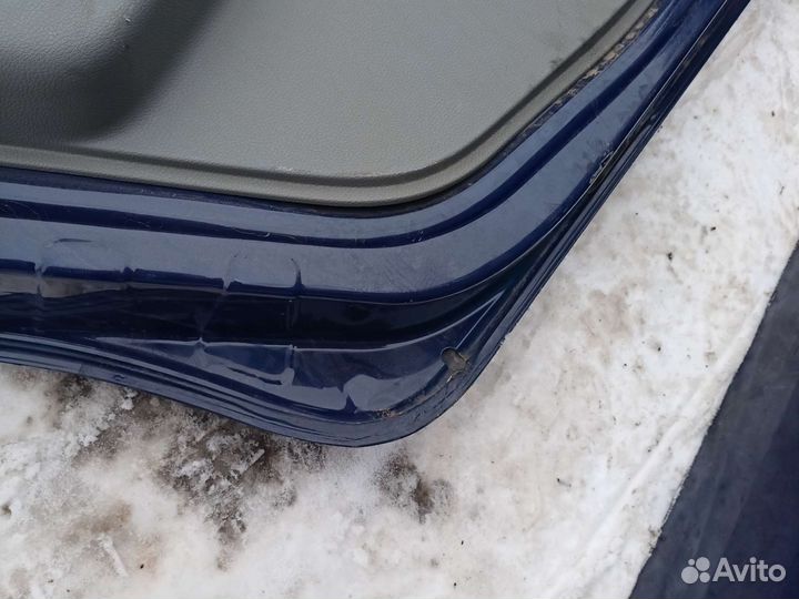 Задние левые двери renault logan