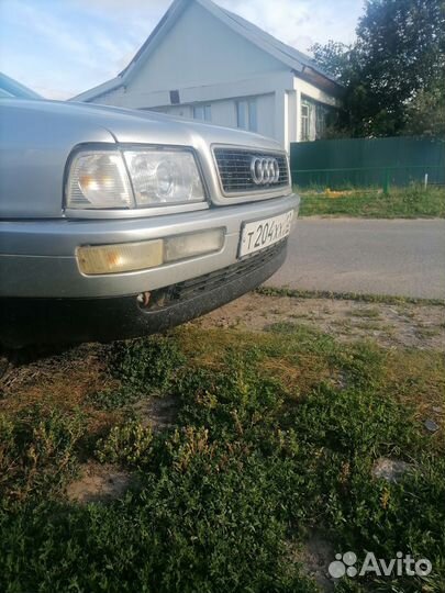 Бампер передний Ауди80 купе. Стоит на б4