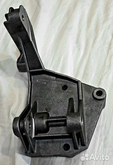 Кронштейн генератора 1118-1041034