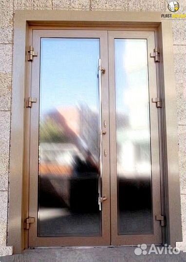 Алюминиевые входные двери со стеклом