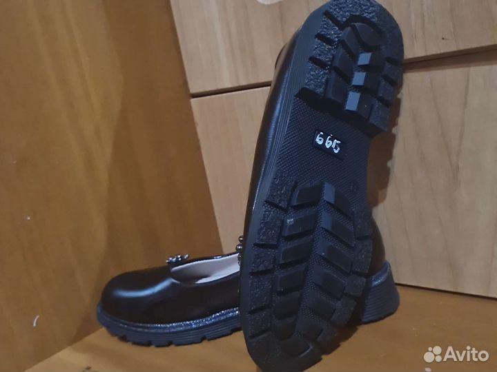 Туфли школьные для девочки 34 размер новые