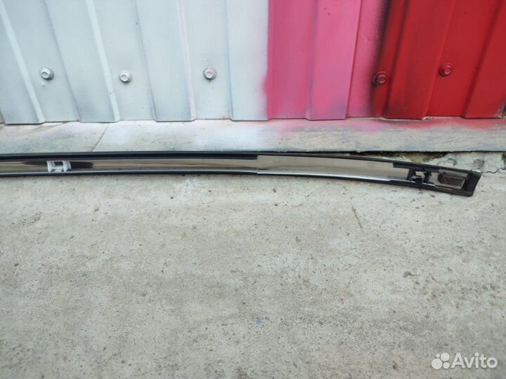 Молдинг на крышу правый Nissan Dualis NJ10-049131