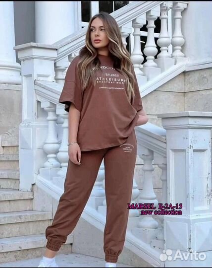 Спортивный костюм женский