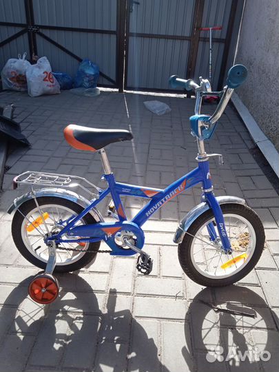 Детский велосипед четырехколесный