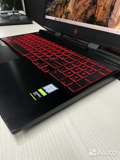 Hp Omen 15 Full HD/i7-8750H/16GB/500GB /1050TI