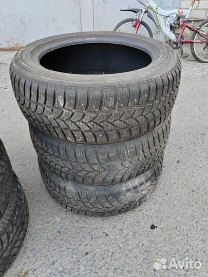 Bridgestone Ice Cruiser 7000 215/55 R17