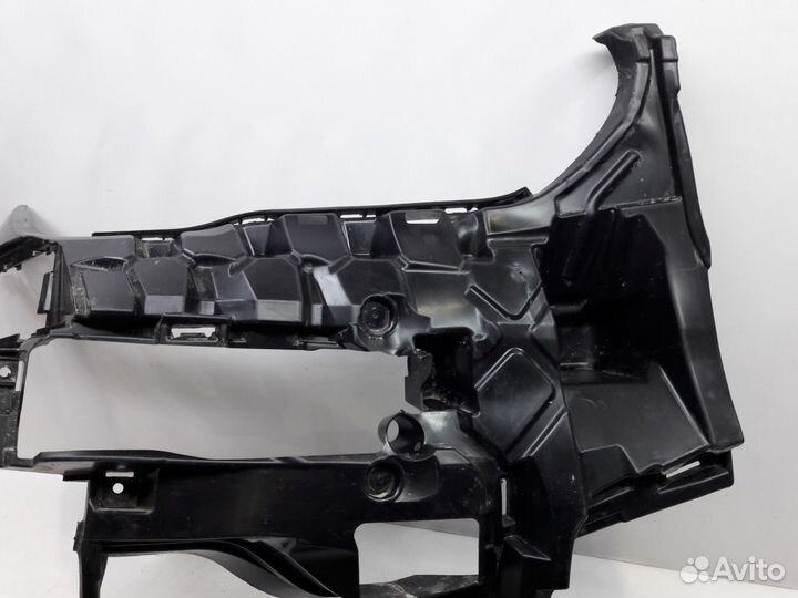 Кронштейн птф правый Bmw X5 G05 2018