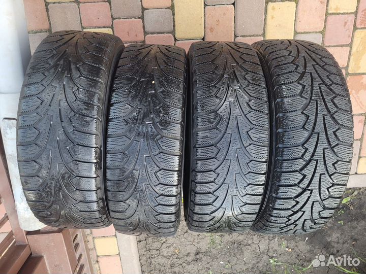 Kumho I'Zen KW22 215/60 R16 88T