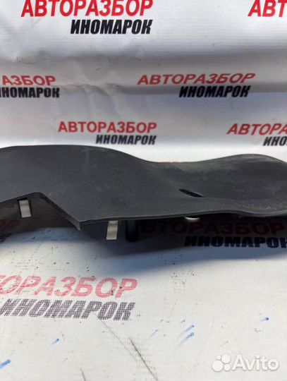 Накладка консоли центральной левая Mitsubishi