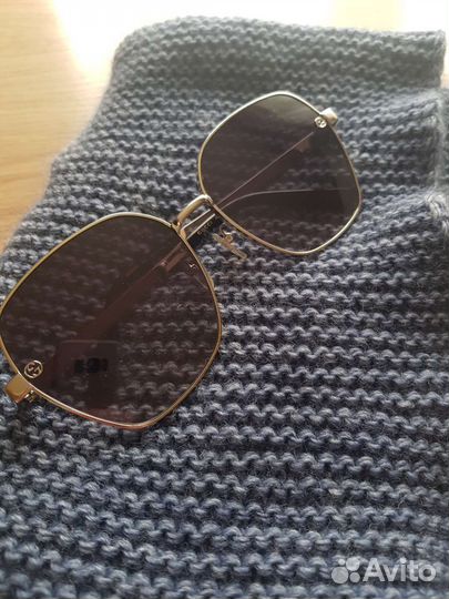 Солнцезащитные очки Gucci
