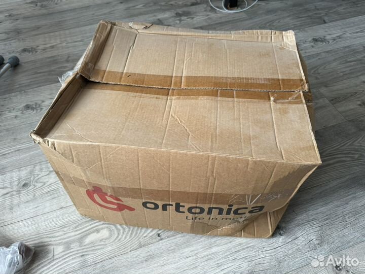 Кресло-стал с санитарным оснощением с колёсами