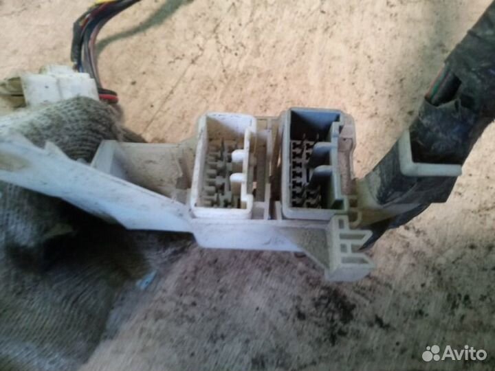 Коса салона Toyota Matrix 1ZZ-FE 2003Г.в