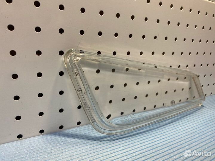 Стекло фары противотуманной правое Volvo Fh13 Fm13