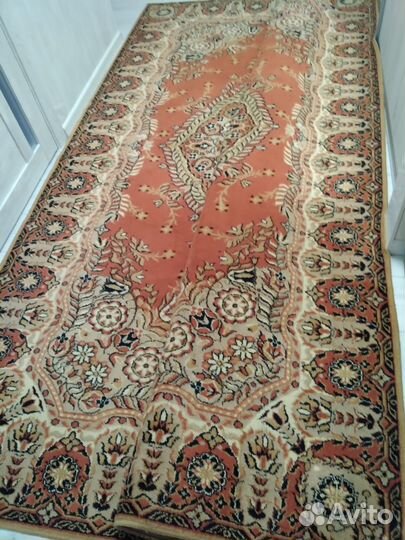 Ковер 2 на 3 б/у в отличном состоянии