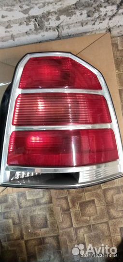Фонарь задний правый Opel Zafira B