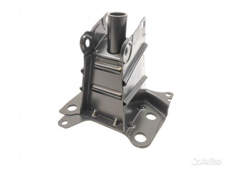 Кронштейн усилителя бампера передний правый Audi