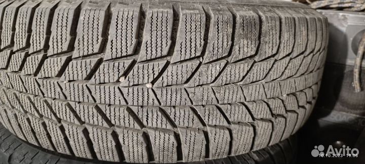 Triangle PL01 235/70 R16