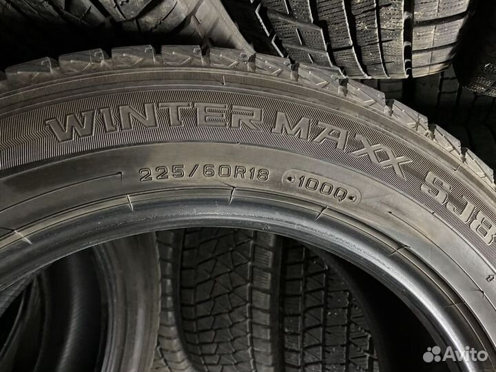 Dunlop Winter Maxx SJ8 225/60 R18 100Q