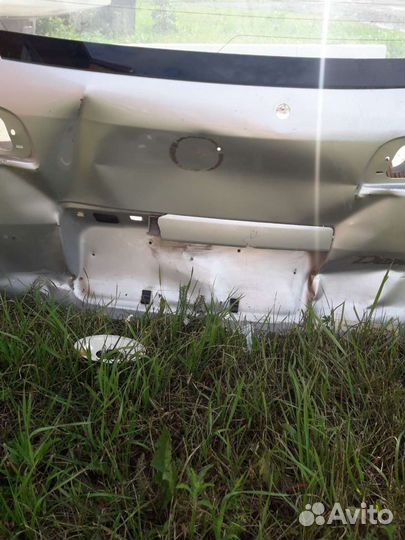 Задняя дверь Mazda demio